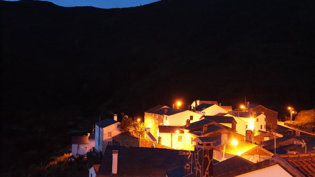 Casa Da Quelha Pensionat Chas de Egua Exteriör bild
